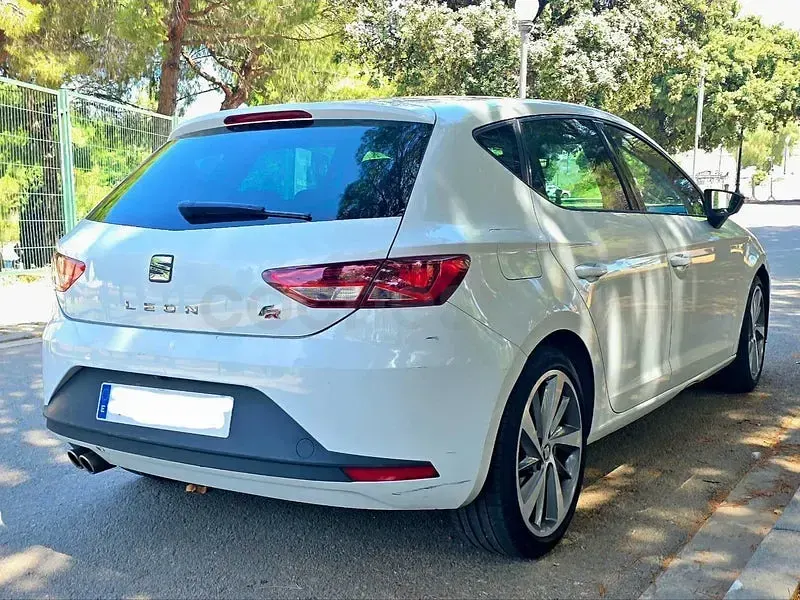 Usado Seat Leon FR 184 CV (135 kW) 2016 Blanco Berlina