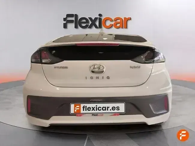 Usado Hyundai Ioniq 141 CV (103 kW) 2022 Blanco Utilitario