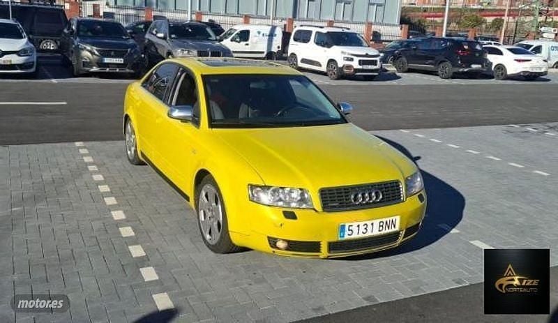Usado Audi A4 180 CV (132 kW) 2001 Amarillo Berlina