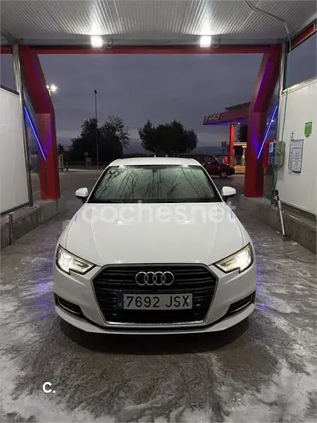 Usado Audi A3 Design 110 CV (80 kW) 2016 Blanco Berlina