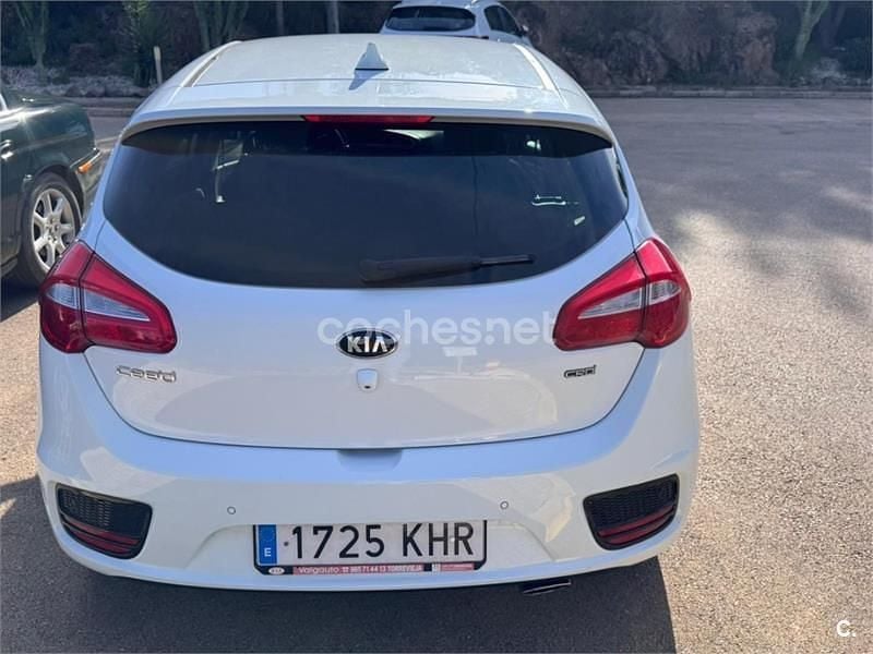 Usado Kia Ceed GT 136 CV (100 kW) 2018 Blanco Berlina