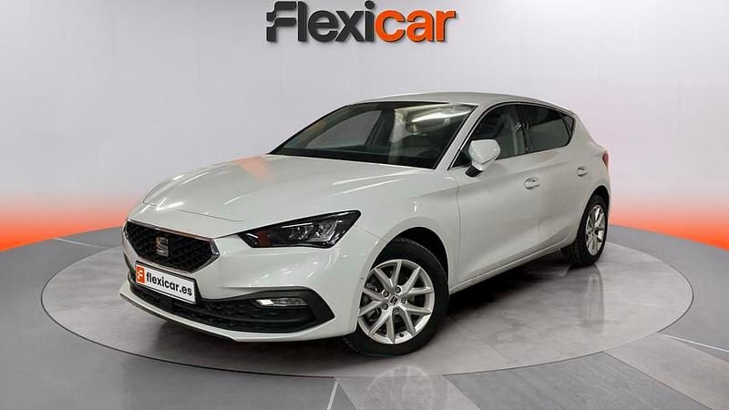 Usado Seat Leon Style 116 CV (85 kW) 2025 Blanco Berlina