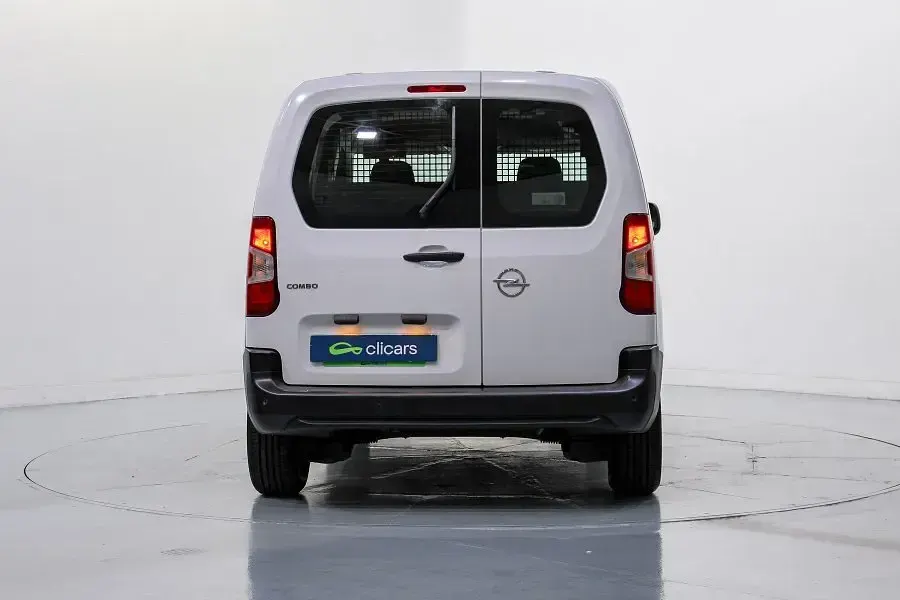 Usado Opel Combo Business Edition 100 CV (73 kW) 2023