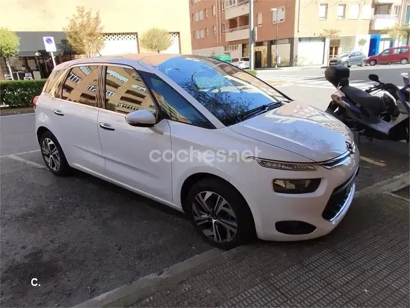 Usado Citroën C4 Picasso Feel 130 CV (95 kW) 2016 Blanco Monovolumen