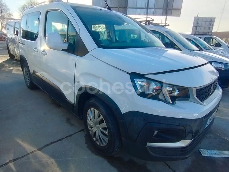 Usado Peugeot Rifter Access 75 CV (55 kW) 2019 Blanco Monovolumen
