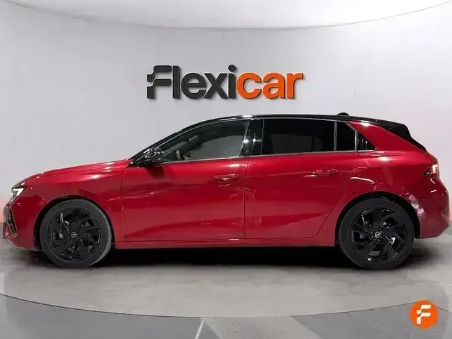 Usado Opel Astra Edition 130 CV (95 kW) 2022 Rojo Utilitario