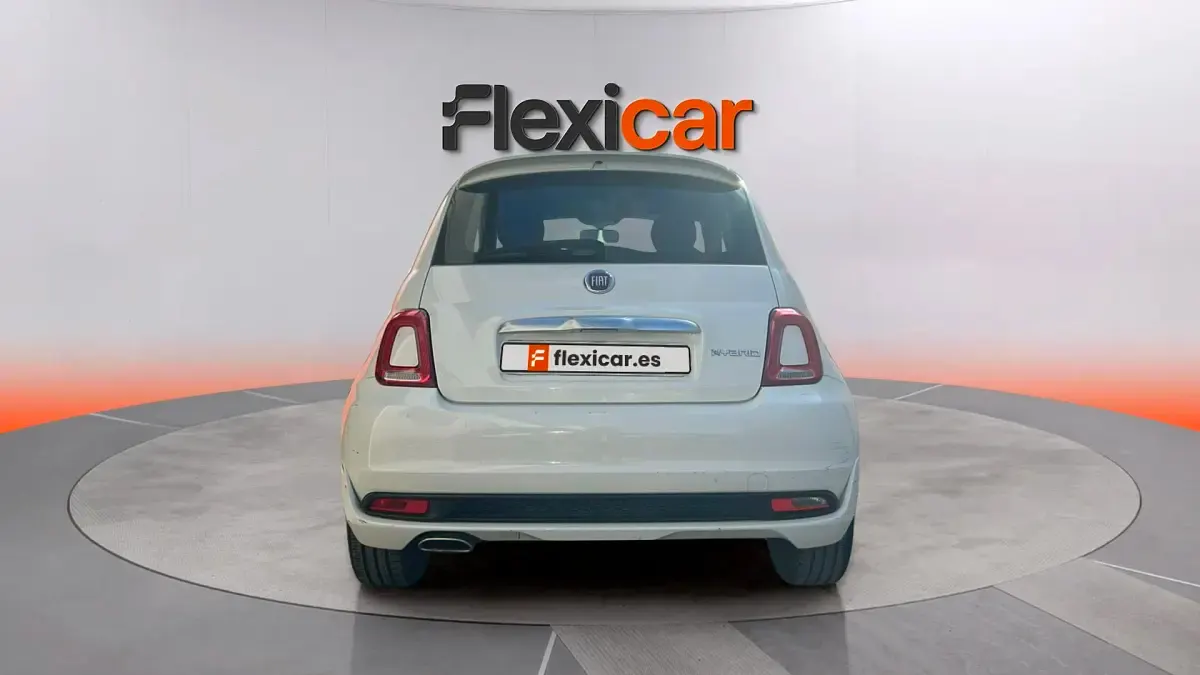 Usado Fiat 500 Club 71 CV (52 kW) 2022 Blanco Berlina