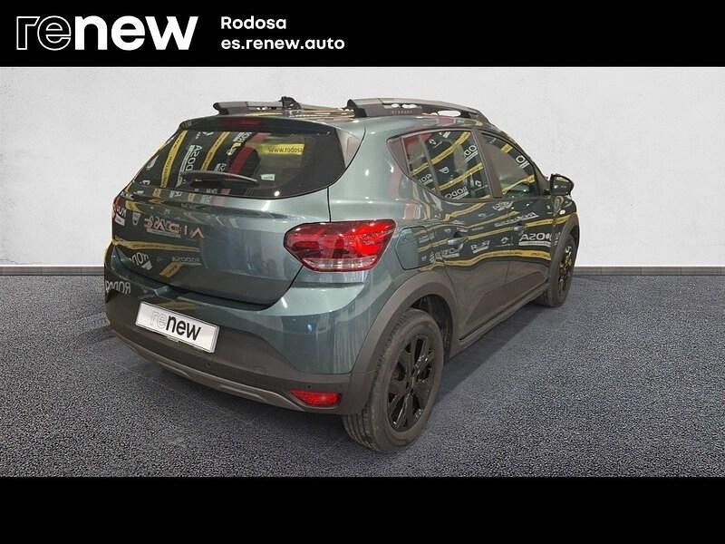 Usado Dacia Sandero Extreme 100 CV (73 kW) 2025 Verde Berlina