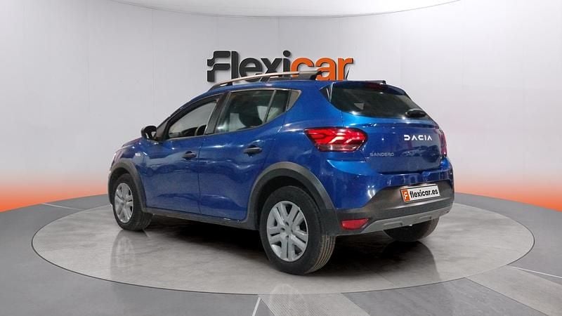 Używany Dacia Sandero Essentiel 101 KM (74 kW) 2023 Niebieski Hatchback