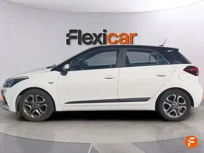 Usado Hyundai i20 84 CV (61 kW) 2019 Blanco Utilitario