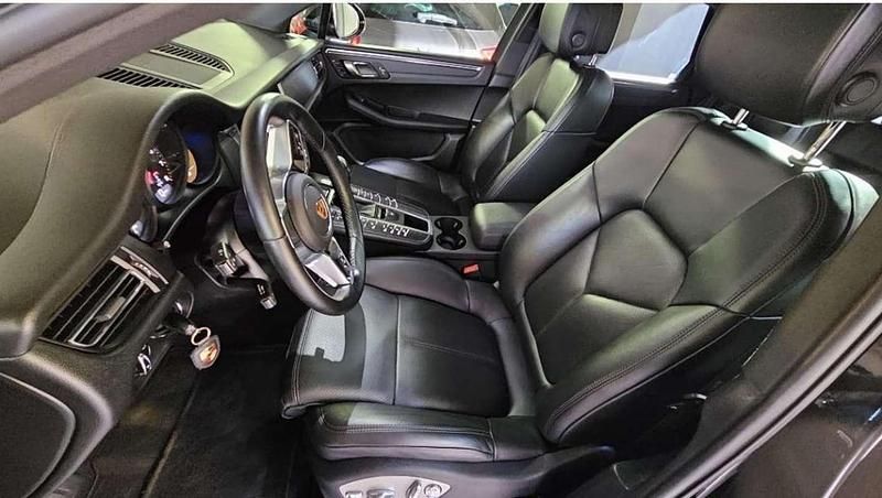 Begagnad Porsche Macan 245 HK (180 kW) 2020 Svart SUV