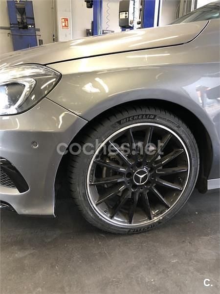 Usado Mercedes A200 AMG line 136 CV (100 kW) 2014 Gris / plata Berlina