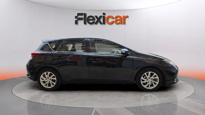 Usado Toyota Auris Hybrid Active 136 CV (100 kW) 2017 Negro Utilitario