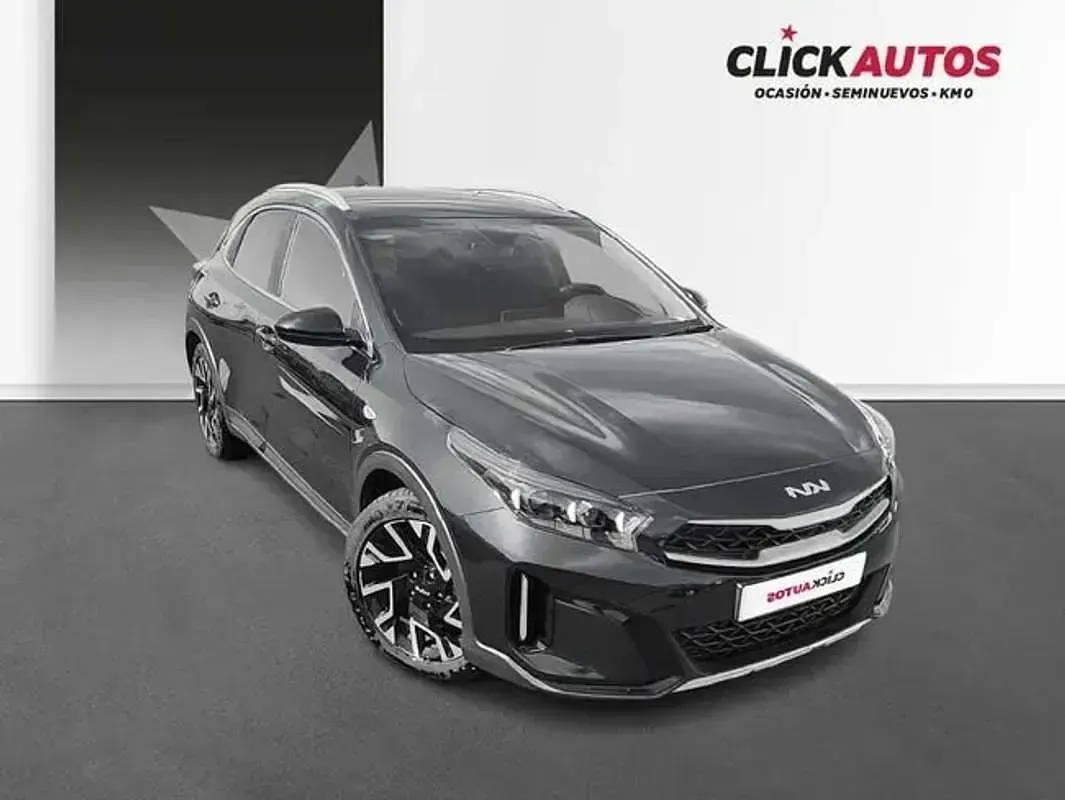 Usado Kia XCeed 101 CV (74 kW) 2024 Negro SUV