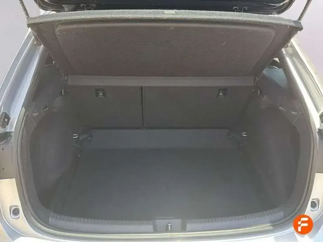 Usado VW Taigo R-line 150 CV (110 kW) 2022 Gris SUV