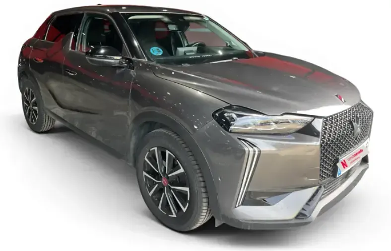 Usado DS Automobiles DS3 Crossback Performance 131 CV (96 kW) 2023 Gris / plata SUV