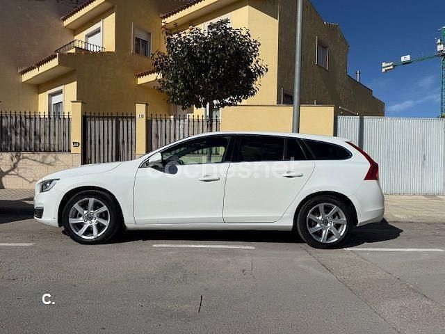 Blanco Usado 2015 Volvo V60 Momentum Familiar | 12.500 € (Precio justo) - Imagen 1/4