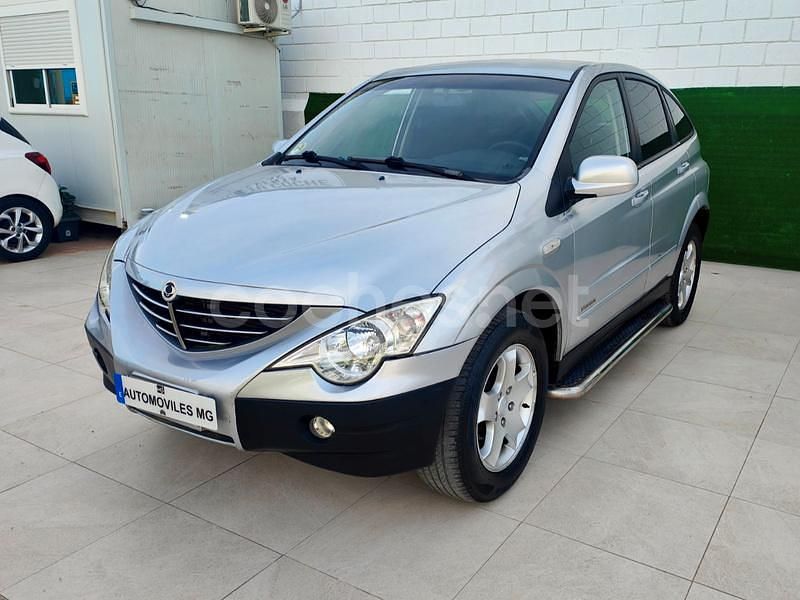 Gris / plata Usado 2008 Ssangyong (KGM) Actyon Limited SUV | 5990 € - Imagen 1/4