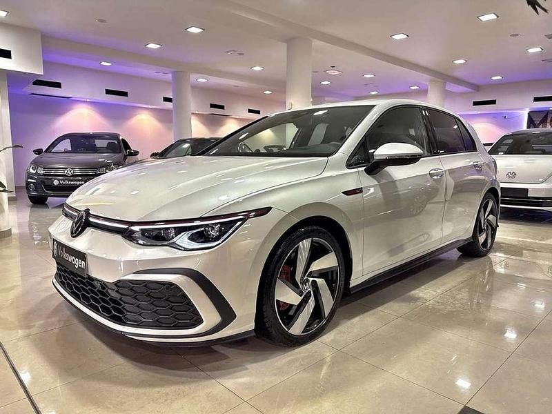 Blanco Usado 2022 VW Golf VIII GTI Utilitario | 31.990 € (Buen precio) - Imagen 1/4