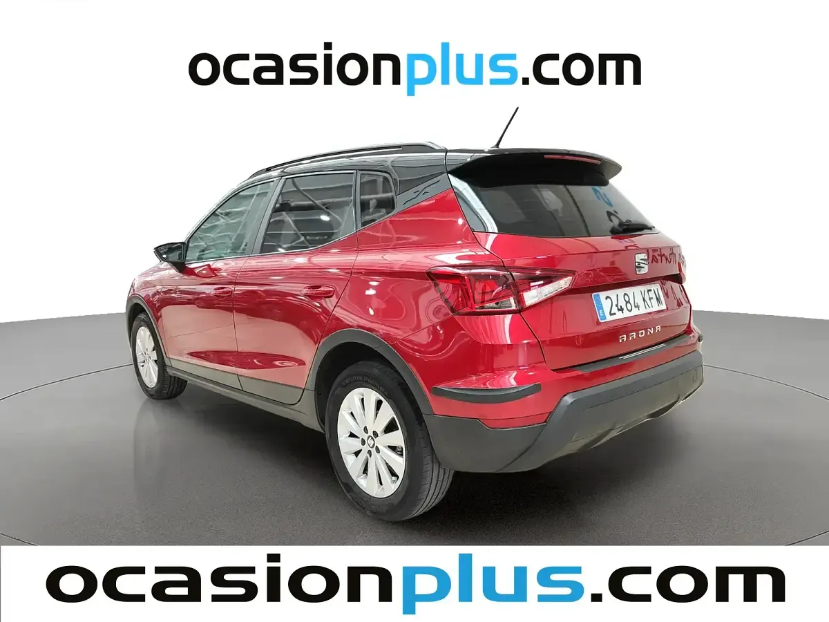 Usado Seat Arona Ecomotive 115 CV (84 kW) 2017 Rojo SUV