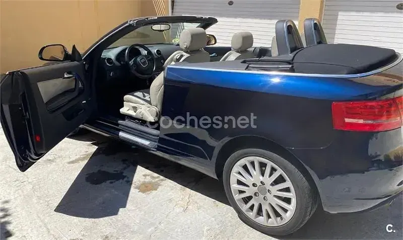 Usado Audi A3 Cabriolet Attraction 140 CV (102 kW) 2010 Azul Descapotable