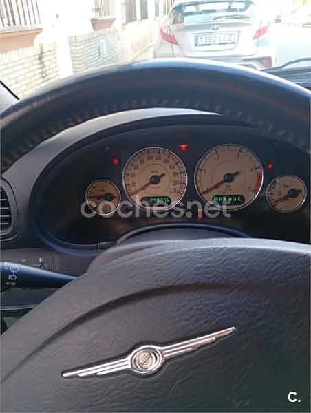 Usado Chrysler Voyager 150 CV (110 kW) 2007 Verde Monovolumen