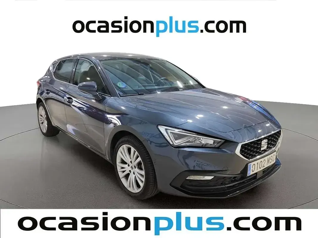 Usado Seat Leon Style 150 CV (110 kW) 2024 Gris Utilitario