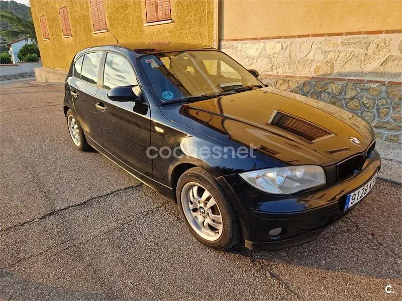 Usado BMW 116 115 CV (84 kW) 2006 Negro Utilitario