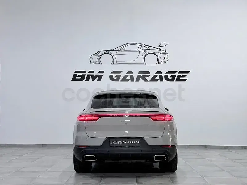 Usado Porsche Cayenne 470 CV (345 kW) 2023 Gris / plata SUV