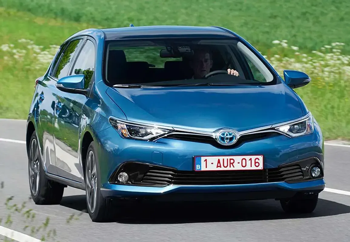 Usado Toyota Auris Business Edition 116 CV (85 kW) 2018 Blanco Utilitario
