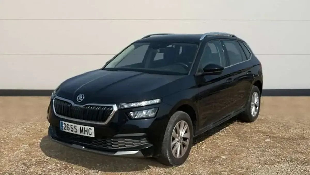 Usado Skoda Kamiq Ambition 110 CV (80 kW) 2023 Negro SUV