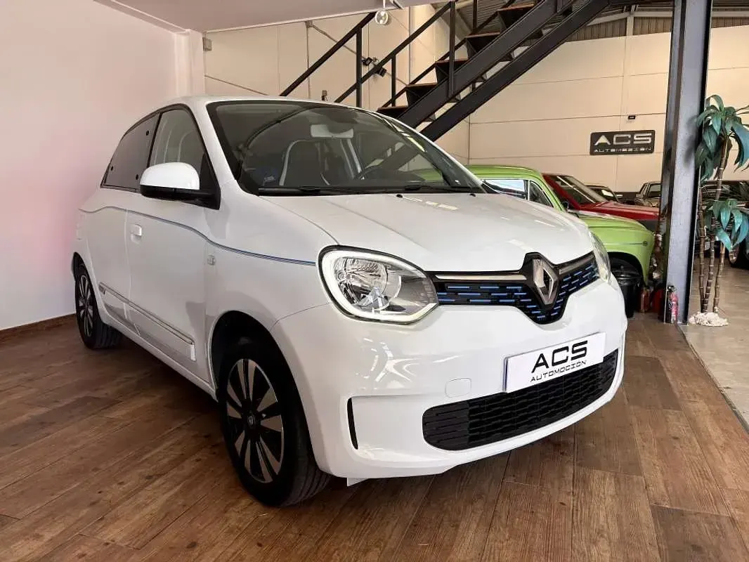 Usado Renault Twingo Zen 60 kW (82 CV) 2022 Blanco Utilitario