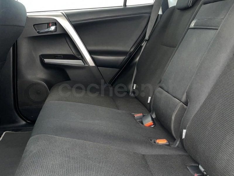 Usado Toyota RAV4 Hybrid Advance 199 CV (146 kW) 2017 Blanco SUV