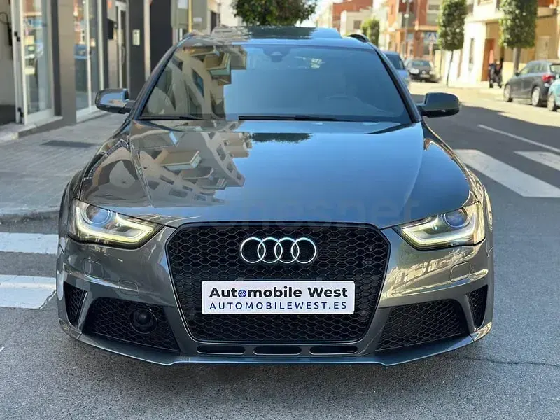 Usado Audi RS4 Advanced 450 CV (330 kW) 2013 Gris / plata Familiar