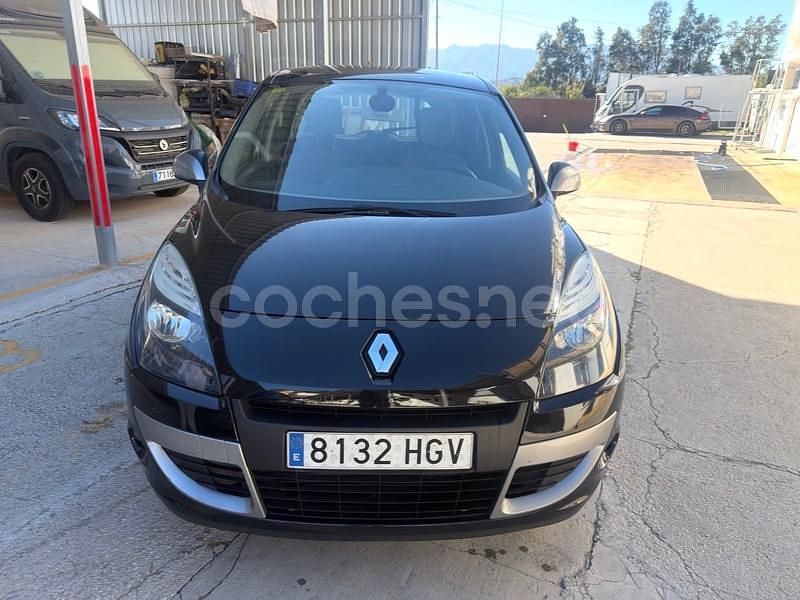 Usado Renault Scénic III Authentique 95 CV (69 kW) 2012 Negro Monovolumen