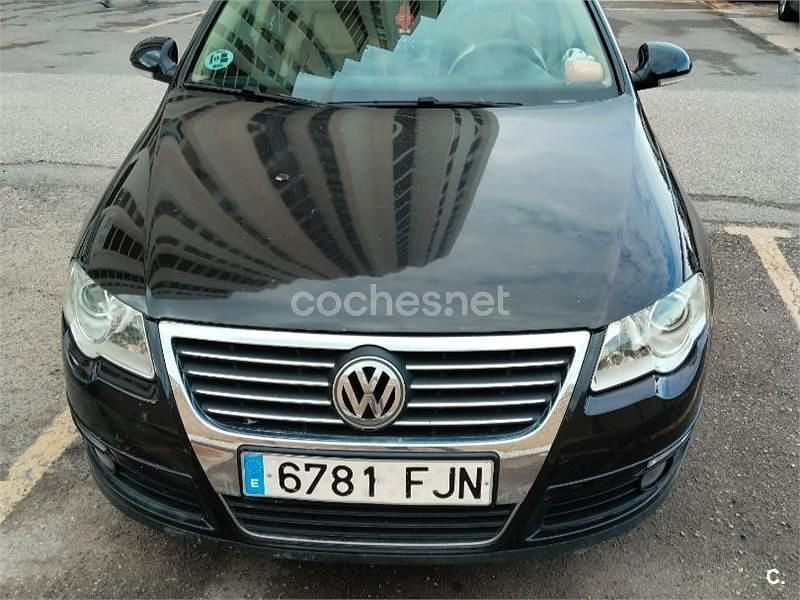 Negro Usado 2006 VW Passat Advance Berlina | 3800 € (Buen precio) - Imagen 1/4