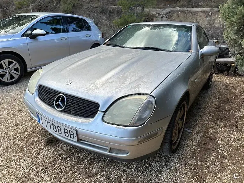 Usado Mercedes SLK200 136 CV (100 kW) 1998 Gris / plata Descapotable
