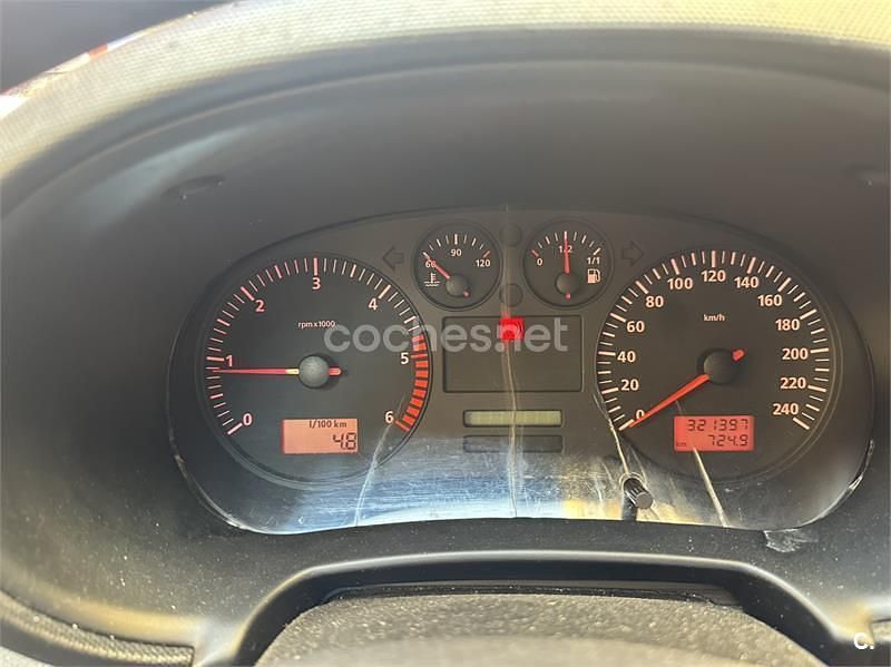 Gris / plata Usado 2001 Seat Leon Berlina | 1500 € (Buen precio) - Imagen 1/1