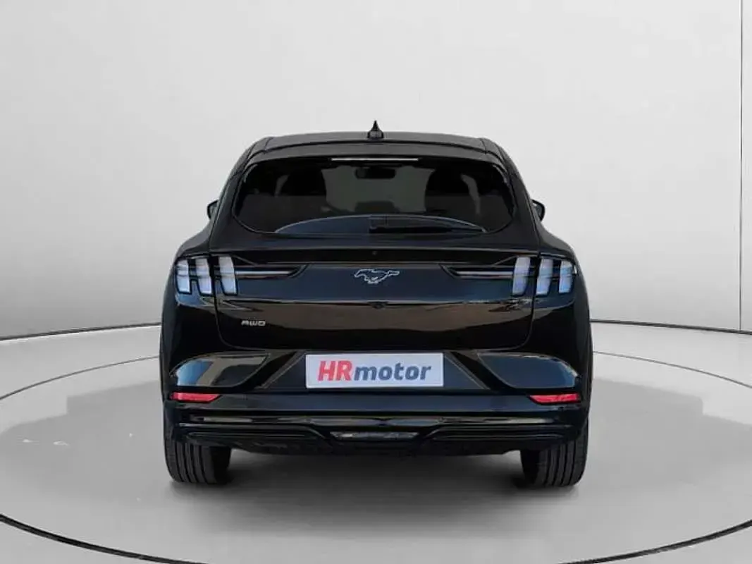 Usado Ford Mustang Mach-E 197 kW (269 CV) 2023 Negro SUV