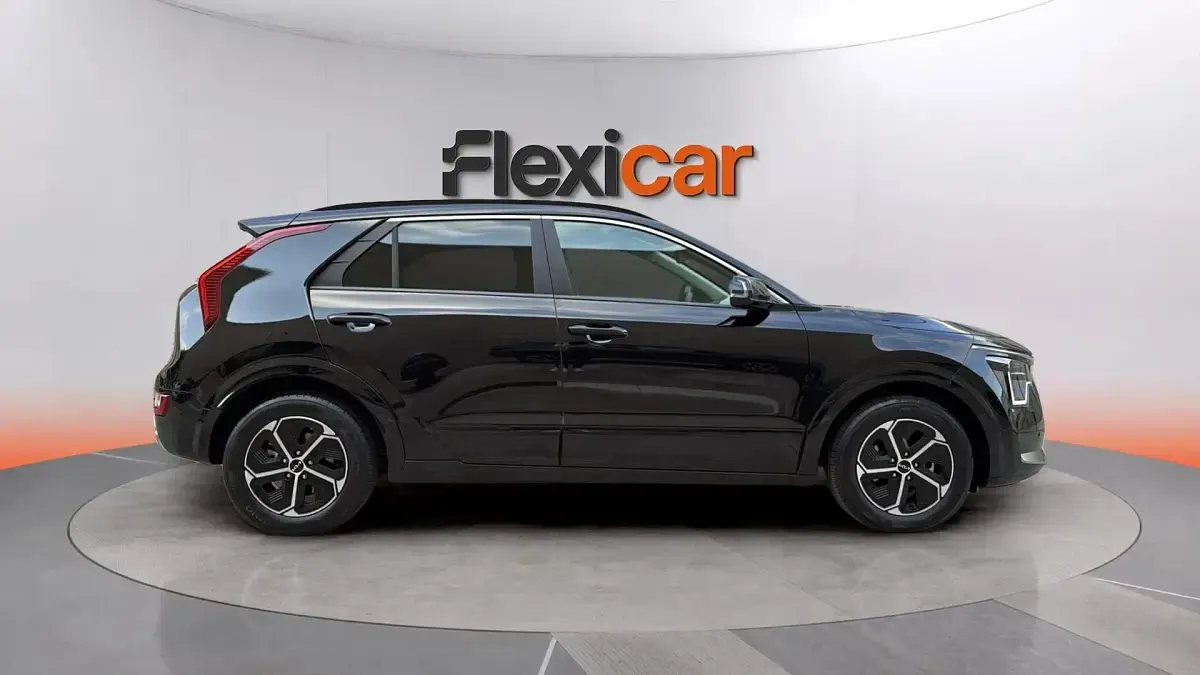 Usado Kia Niro 141 CV (103 kW) 2024 Negro SUV