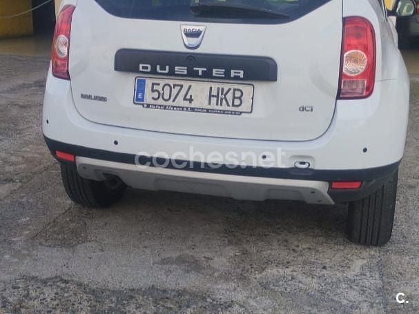 Usado Dacia Duster Lauréate 105 CV (77 kW) 2012 Blanco SUV