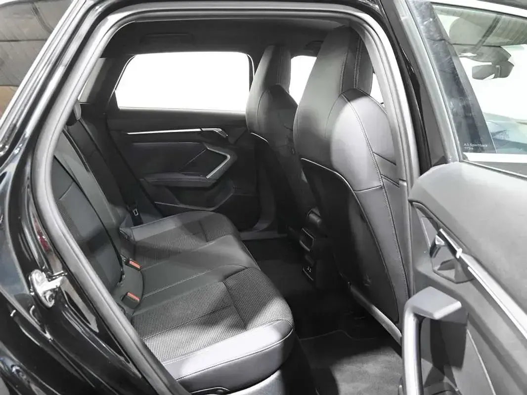 Usado Audi A3 Sportback e-tron S-Line 204 CV (150 kW) 2025 Negro Utilitario