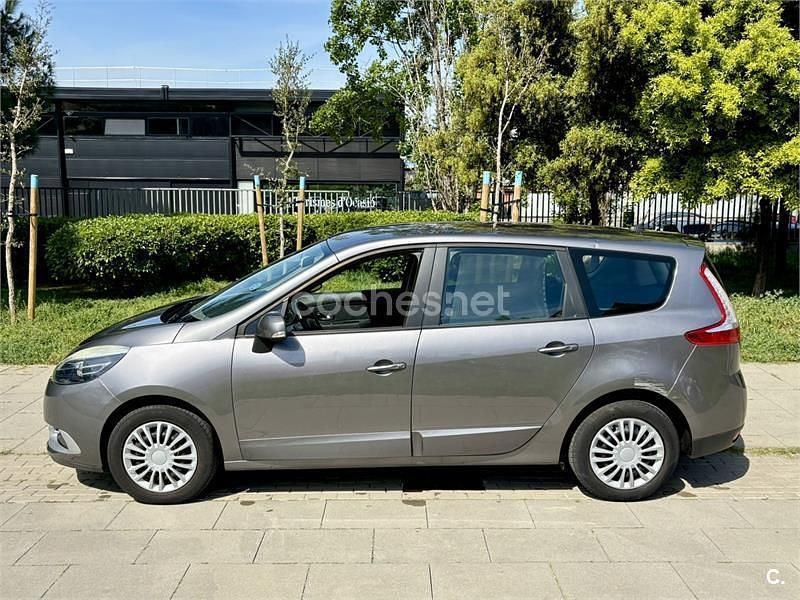 Usado Renault Scénic III Expression 115 CV (84 kW) 2014 Gris / plata Monovolumen