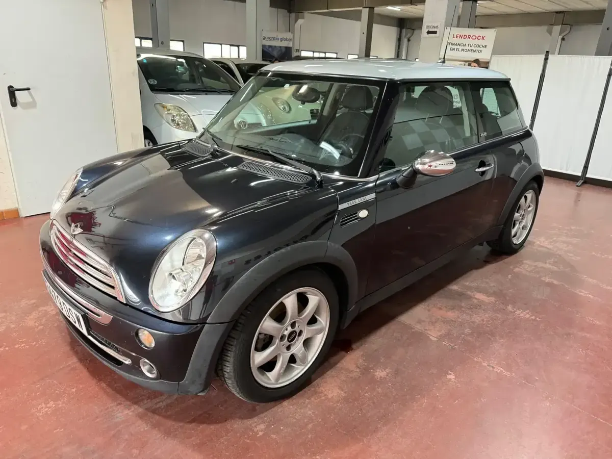 Usado Mini Cooper 115 CV (84 kW) 2005 Negro Utilitario