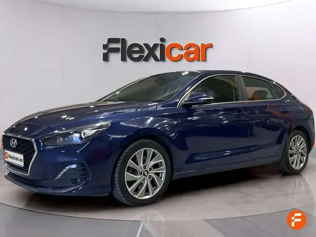 Usado Hyundai i30 Style 140 CV (102 kW) 2018 Azul Berlina