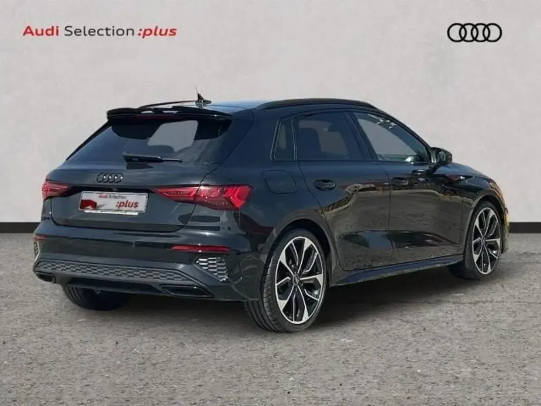 Usado Audi A3 Ambiente 150 CV (110 kW) 2022 Negro Berlina