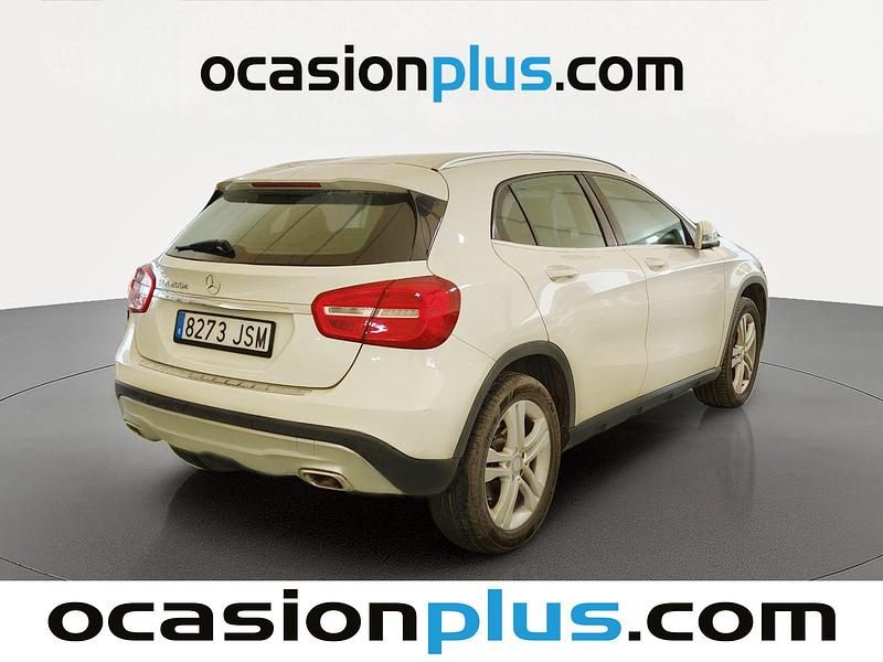 Usado Mercedes GLA200 Urban 136 CV (100 kW) 2016 Blanco SUV