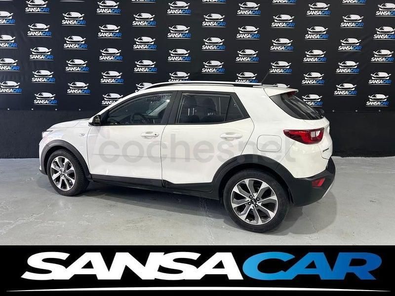 Usado Kia Stonic 100 CV (73 kW) 2019 Blanco SUV