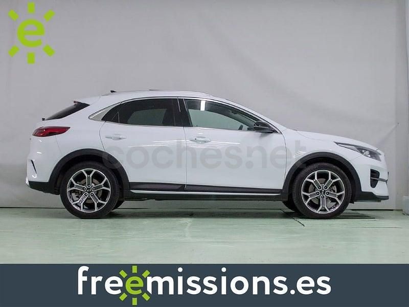 Usado Kia XCeed 141 HP (103 kW) 2022 Branco SUV