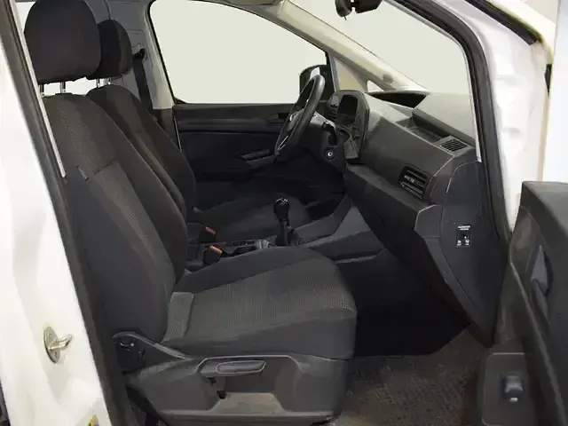 Usado VW Caddy 122 CV (89 kW) 2021 Blanco Monovolumen